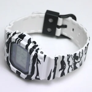 Casio G-Shock GW-M5610BW-7E - фото 2