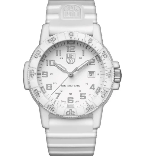 Часы Luminox XS.0327.WO с каучуковым браслетом